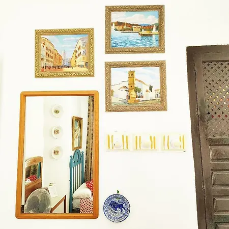 Patio 19 2* Малага
