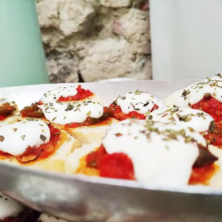 Bed & Breakfast Patio 19